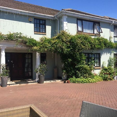 Parc Lodge Guesthouse Bridgend  Ngoại thất bức ảnh