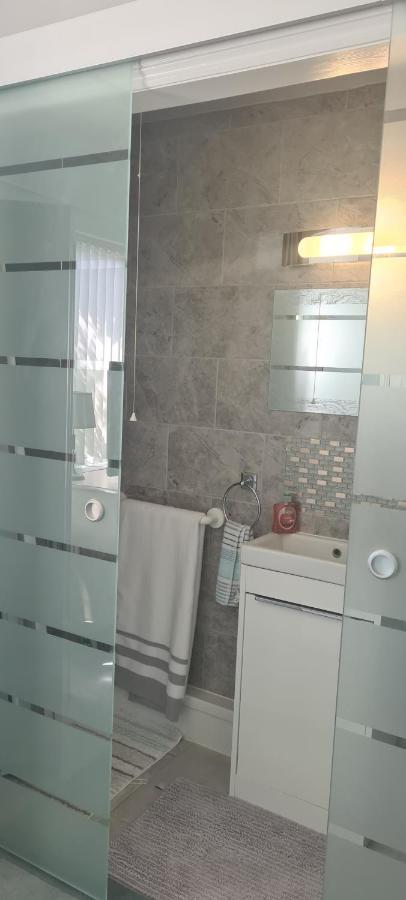 Parc Lodge Guesthouse Bridgend  Ngoại thất bức ảnh